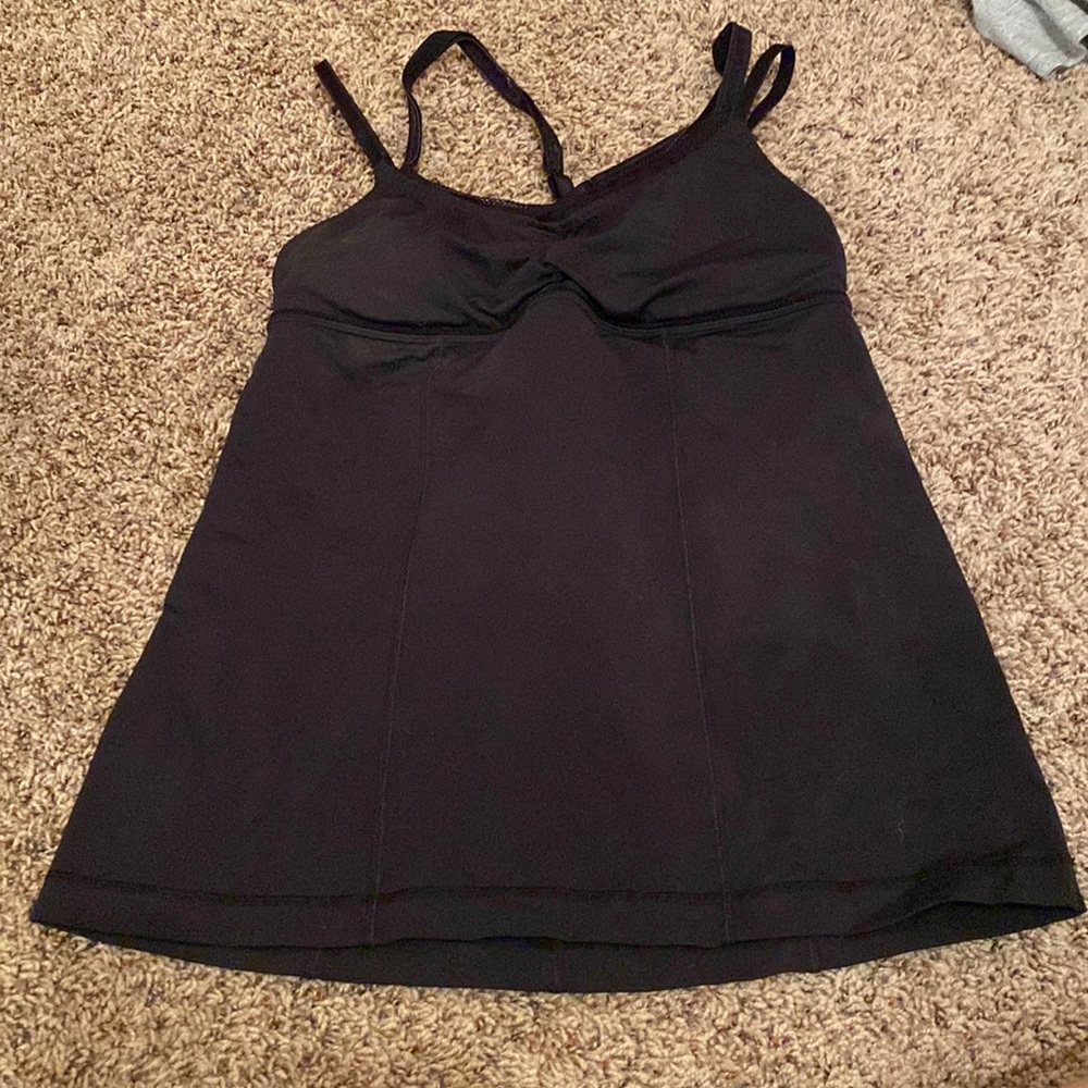Black lululemon tank top
